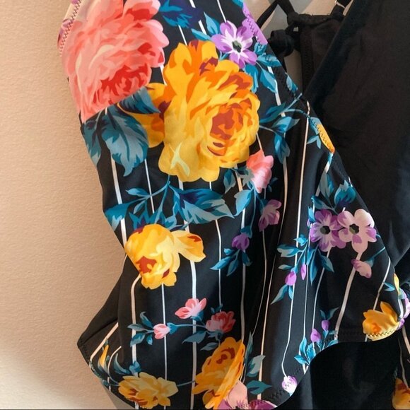 CUPSHE Sz XXL Summer Bliss Striped Floral Wrap  One Piece Swimsuit NWT - Picture 5 of 11